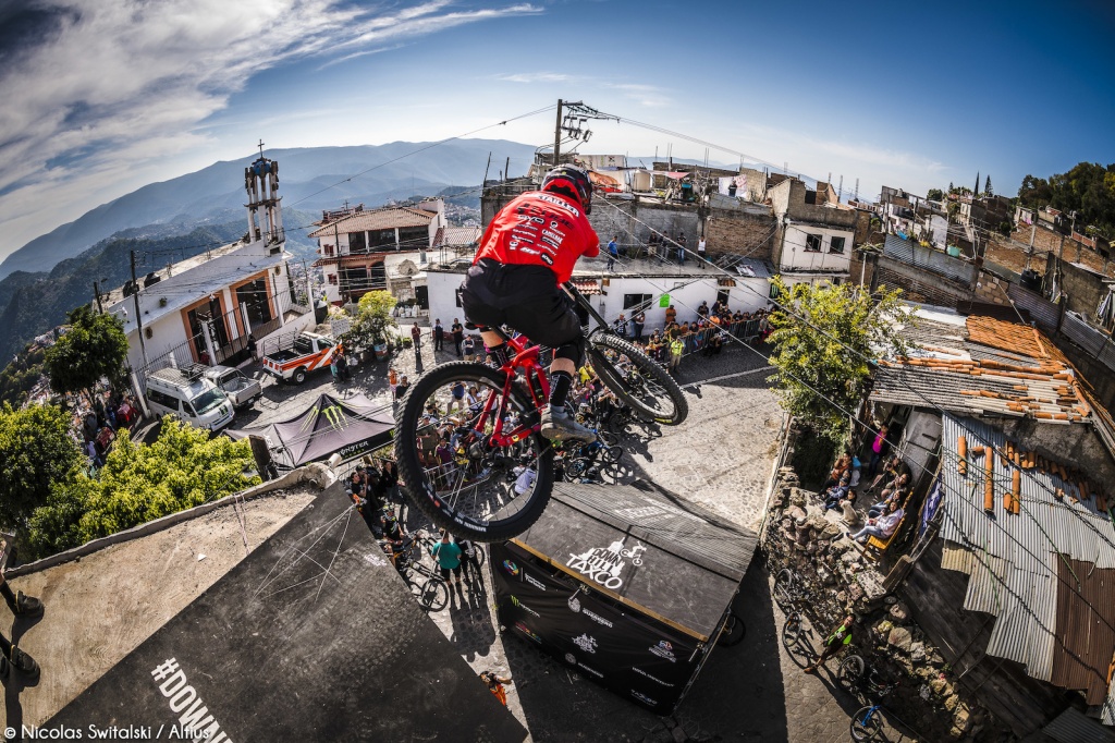 World events: Фотоотчёт из Taxco Urban DH 2018
