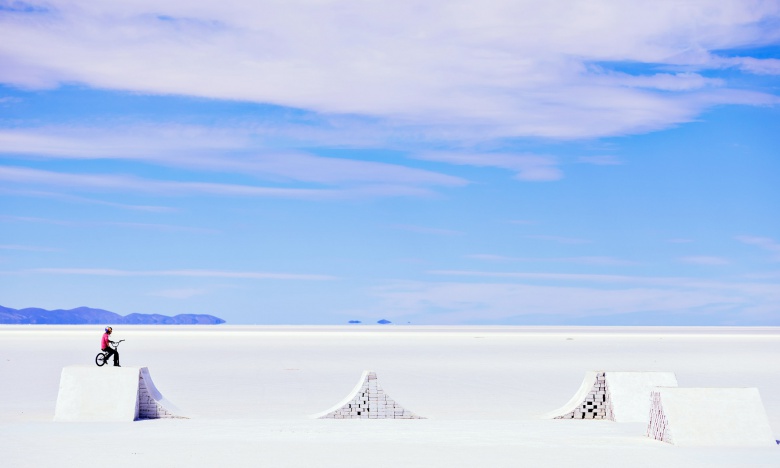BMX: Daniel Dhers на соляном озере в Боливии