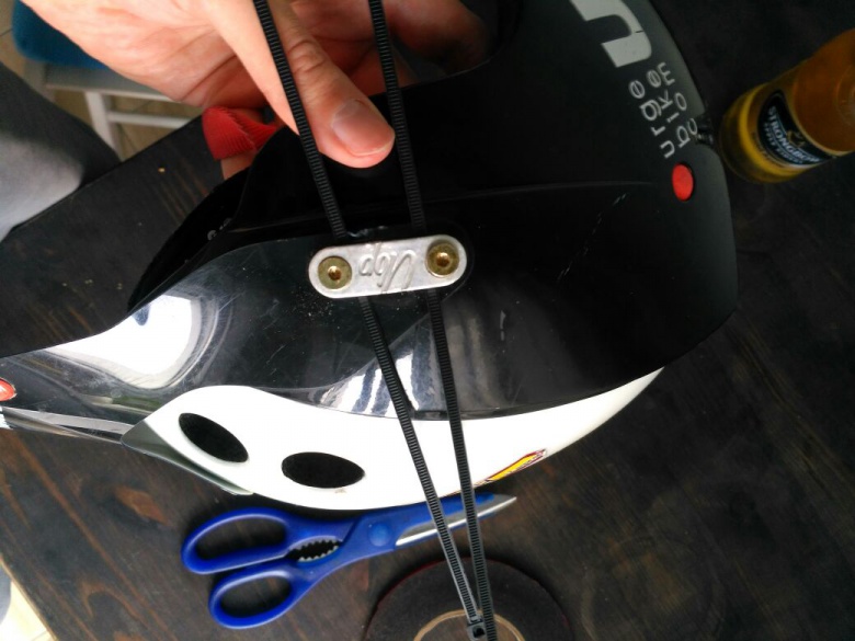 Личный блог: Легкое рукоблудие - крепим фонарь к шлему Urge Endur-O-Matic