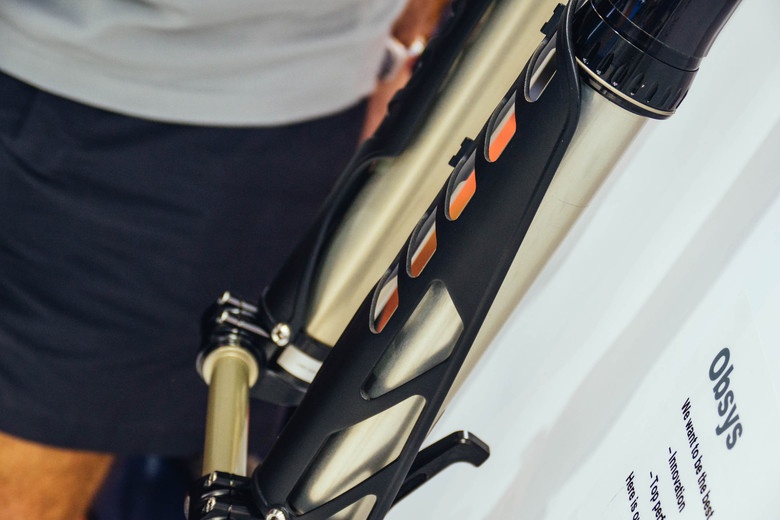 Новое железо: Eurobike 2017: новая вилка для DH от BOS