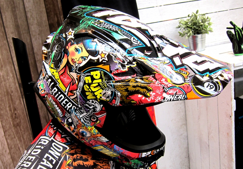 Экипировка: Десятка самых безумных шлемов Eurobike 2015