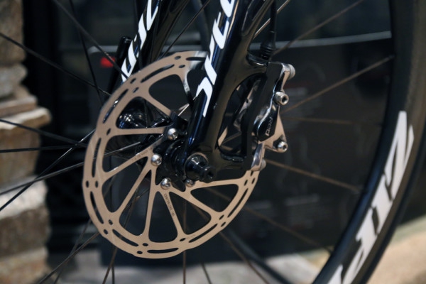 Шоссе/Трек: UCI разрешило дисковые тормоза в шоссе для про-команд