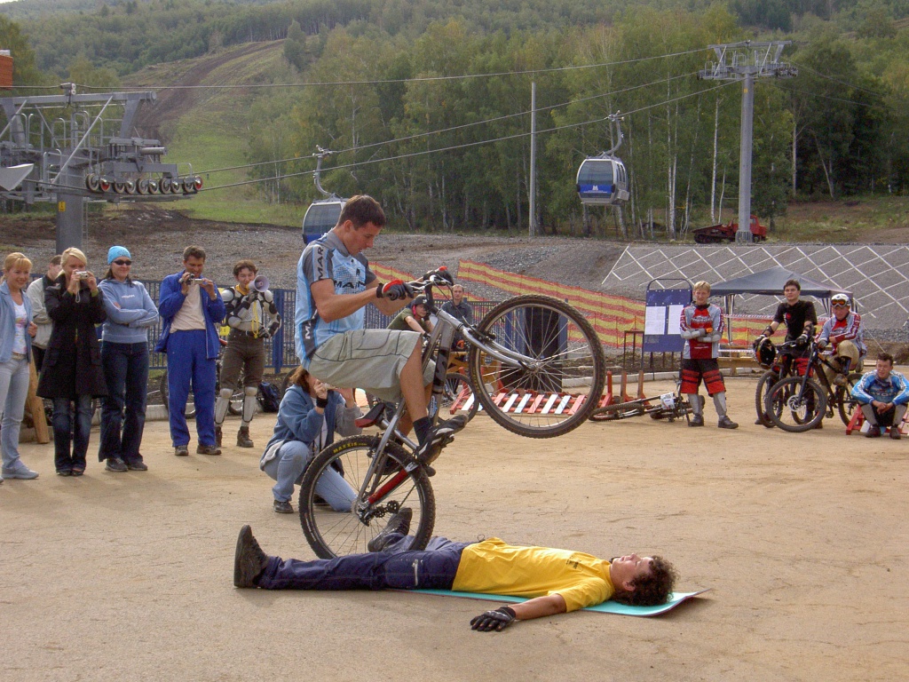 Блог им. sly: Люди с колес 2005 - мой первый опыт даунхилла