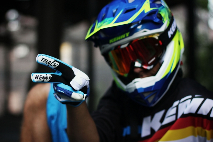 Блог компании AlienBike.ru: В темноте не спрячешься! Яркие цвета Kenny Racing 2014.
